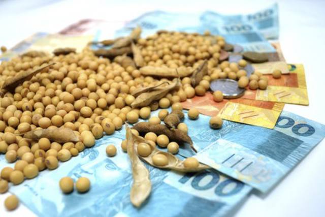 Soja sobe em Chicago nesta manhã de 2ª com chuvas ainda mal distribuídas nos EUA
